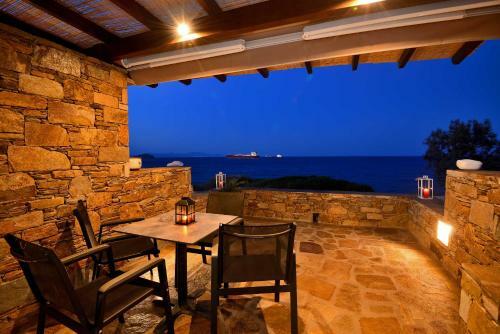 Lalari Beach Suites
