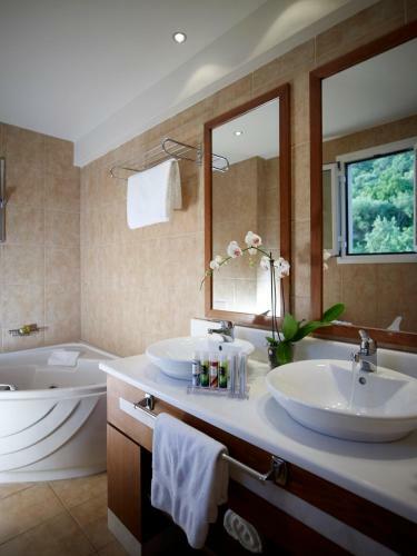 Belle Helene Hotel