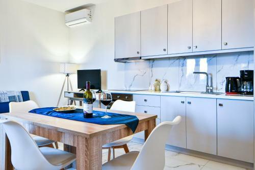 Koukounari Luxury Apartments