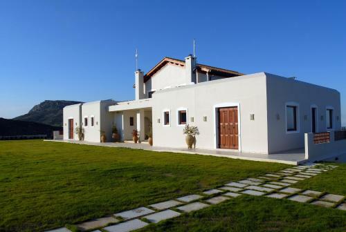 Luxurious Panoramic View Villa