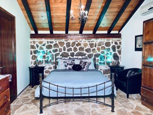 Ermones Emerald Villa