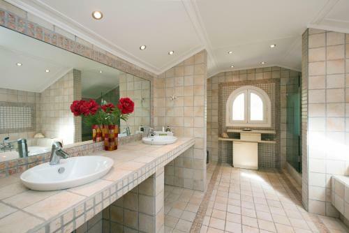 Exclusive Privet Villa In Viros