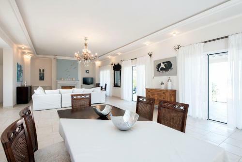 Exclusive Privet Villa In Viros