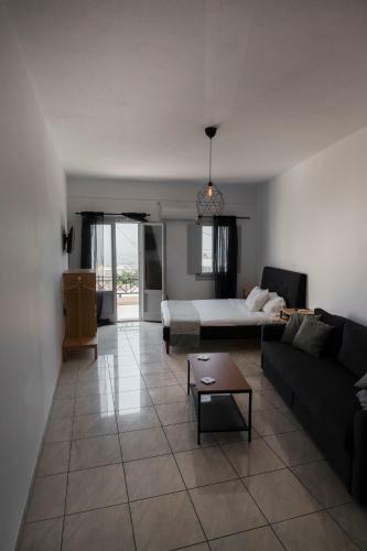 K & G Central Apartments Fira