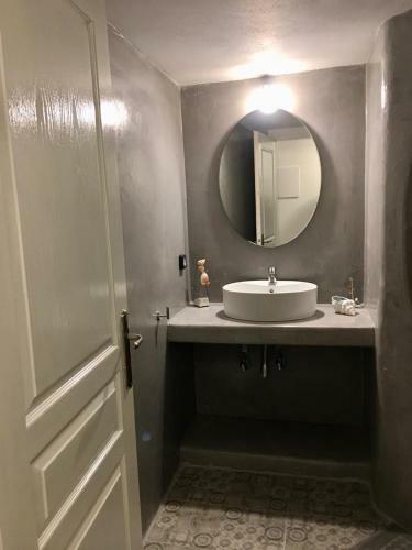 Apartamento Kampanelia Village Suites