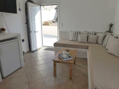 Santorini C Villa