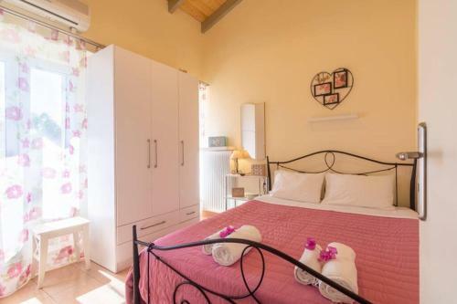 Thanos Renovated Cottage In Paxos, Lychnatika