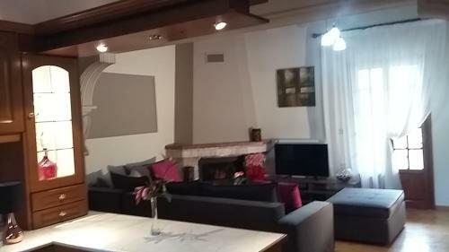 Eleas Gi Villa