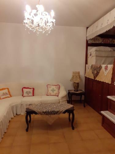 Aperi Village House