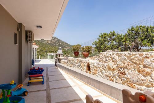 Promitheas Villa, Sea Side Resort!