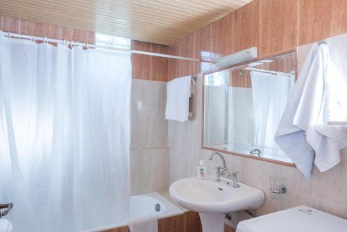 Villa Vlychada - Lux Home With Pool & Jacuzzi