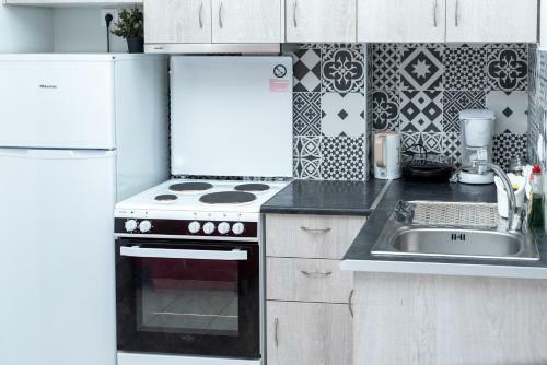Kosta's Apartments