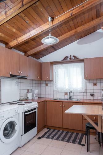 Kosta's Apartments