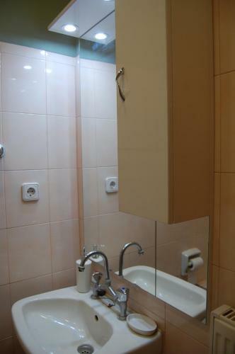 Hostal Guesthouse Zografia