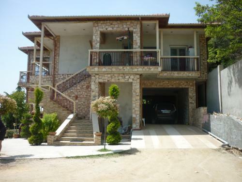 Hostal Guesthouse Zografia