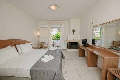 Hotel Corinthian Village