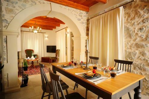 Hawk Villa, Nature Essence!