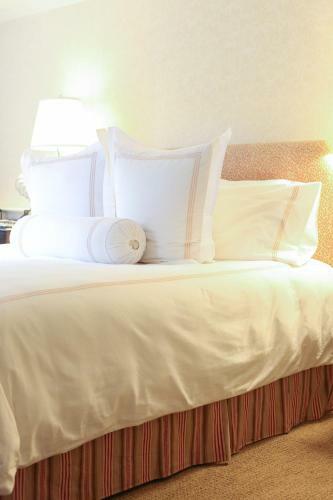 Hotel Hob Knob