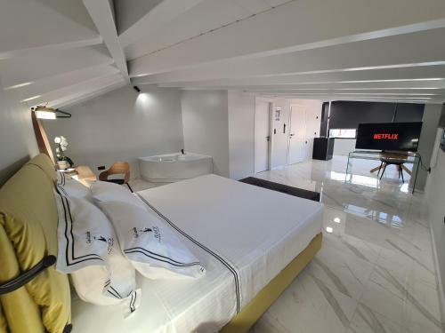 Hostal Ilia's Luxury Suites