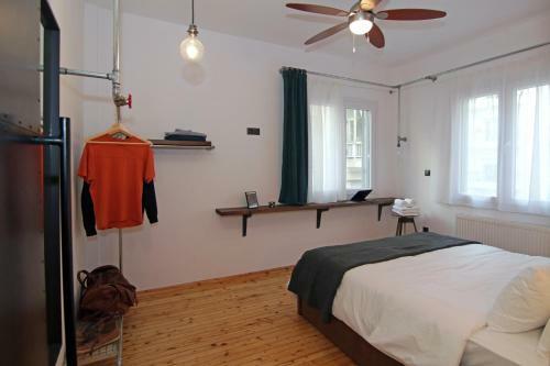 Apartamento Kostas' Downtown Industrial Loft