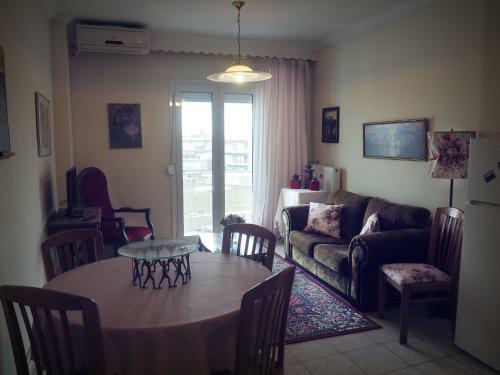 Sunny Apartment Near The Center
