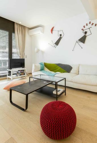 Brand New Stylish 3 Bdrm Apartment With Terrace