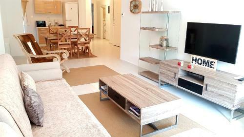 Antigonidon Square Luxury Apartment