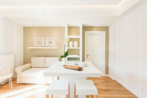 Apartamento Lori Margariti Sea View Flat