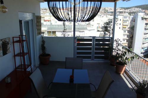Unique Skyview Apartment-downtown