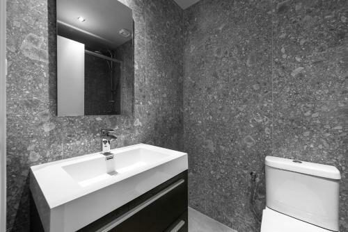 Penthouse Apartments, The Luxury Suites