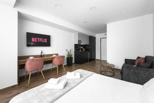 Adelle Apartments, The Luxury Suites
