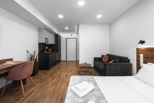 Adelle Apartments, The Luxury Suites