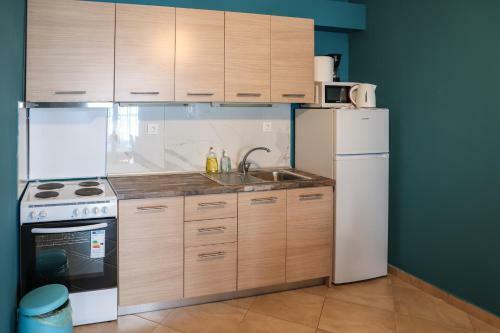 Kosmos Service Apartment City Center 2