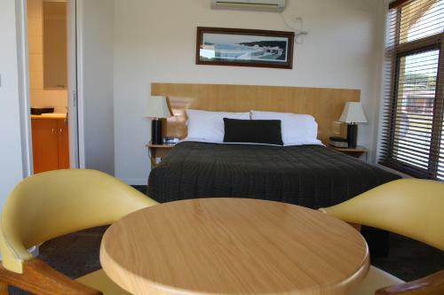 Loch Ard Motor Inn