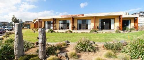 Loch Ard Motor Inn