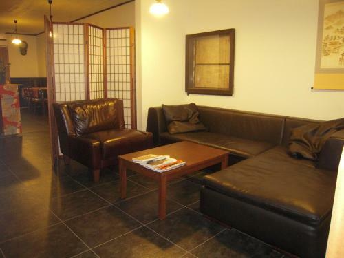 Hostal Nakaya B&B