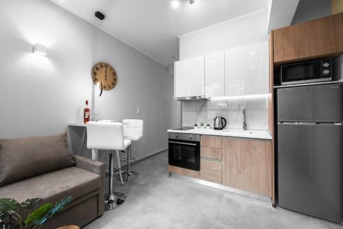 Upper Floor Central Apartment, The Luxury Suites