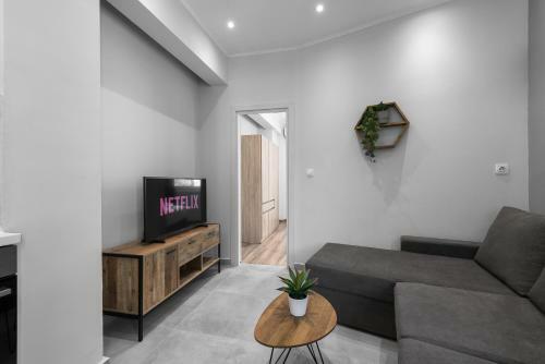 Upper Floor Central Apartment, The Luxury Suites