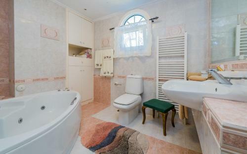 Rodami Luxury Villa