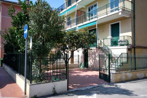 Apartamento Appartamenti Con Giardino E Posto Auto Per Famiglie E Biker