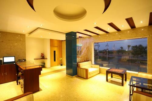 Hotel Crescent Crest Sriperumbudur