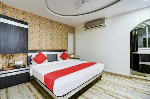 Oyo 39372 Hotel Royal Palace