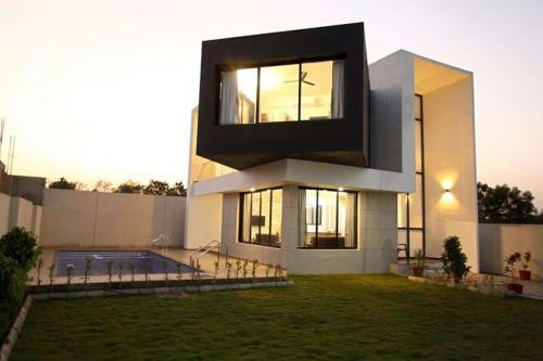 Castillo Villa