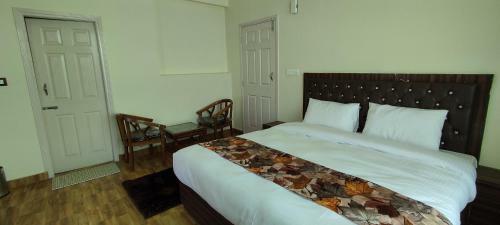 Hotel Royal Ace Mashobra