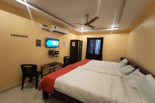Hotel Oyo 88232 Garuda Inn