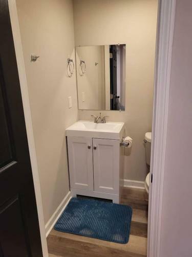 Quiet Marietta, Georgia Retreat, Centrally Located