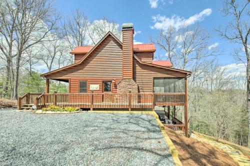 Lush, Pet-friendly Gem With Hot Tub And Fire Pit!