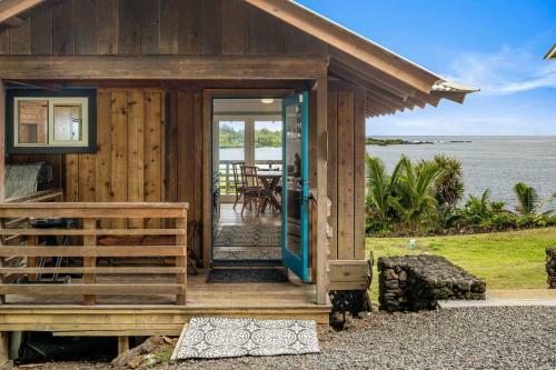 Hana Bay Oceanfront Manini Cottage Cottage