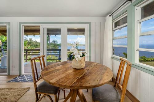 Hana Bay Oceanfront Manini Cottage Cottage