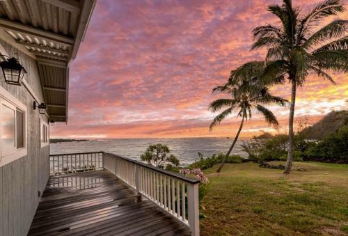 Hana Bay Oceanfront Elua Cottage Cottage